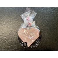 Himbeereschoggi mit Schild oder Schrift